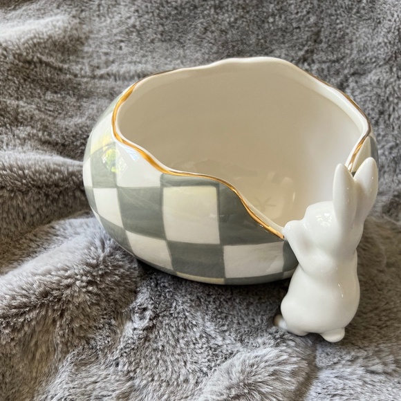 MACKENZIE-CHILDS White Rabbit Dish (NWOT) Easter - Picture 2 of 11